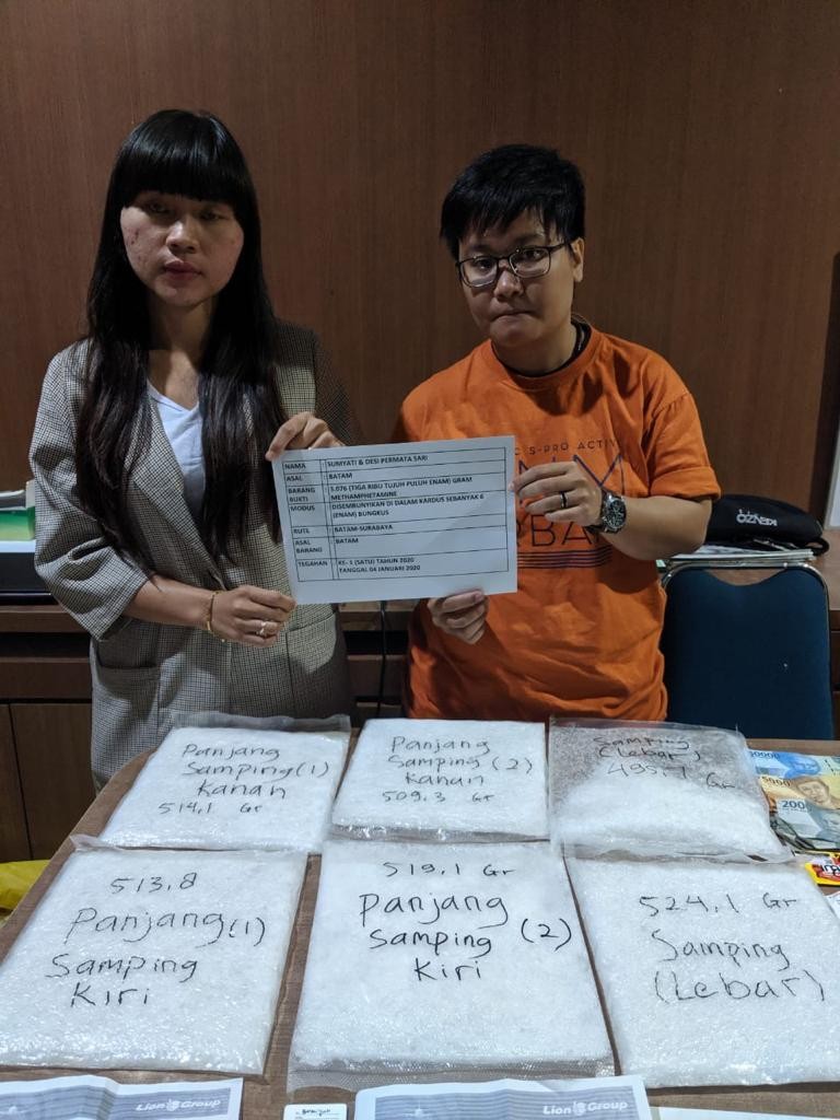 Bawa 3 Kg Sabu dalam Kardus Rokok, Dua Kurir Dibekuk di Bandara Hang Nadim Batam