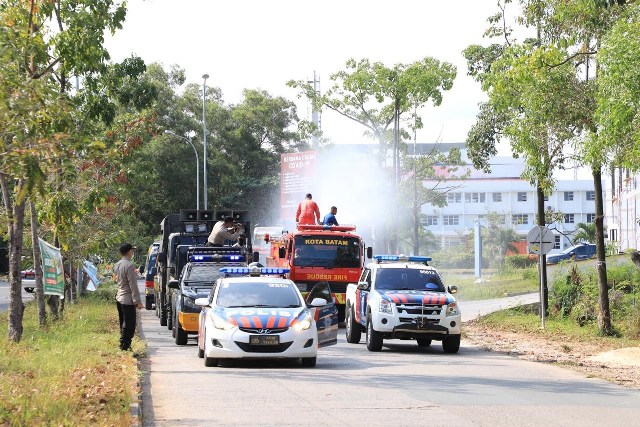 BP Batam Semprotkan Disinfektan di Sejumlah Jalan