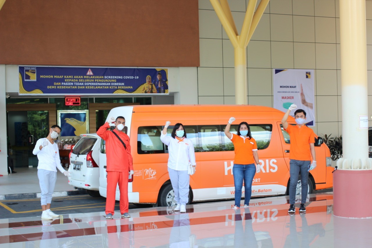 Harris Hotels Regional Batam Dukung Tim Medis, Berikan Lunch Box