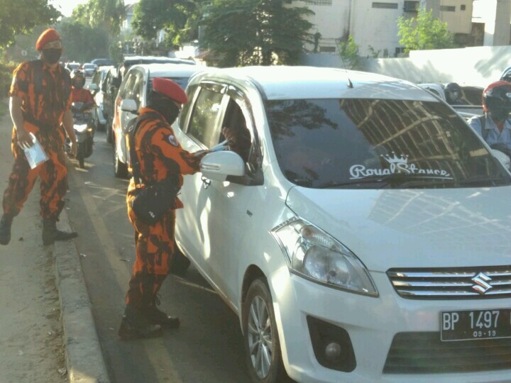Cegah Covid-19, MPC PP Batam Bagikan Masker Gratis