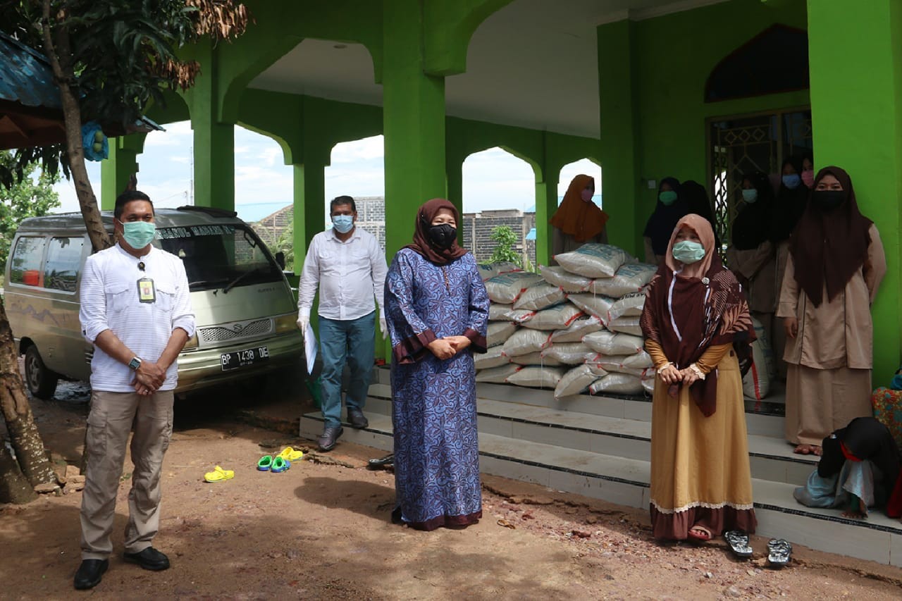 GOW Batam Salurkan 50 Ton Bantuan Beras