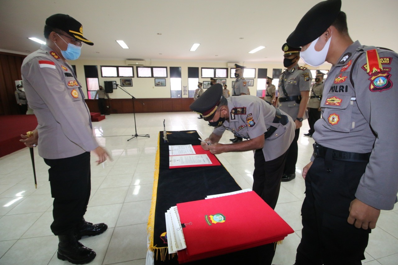 Kapolresta Barelang Pimpin Sertijab Beberapa Personel