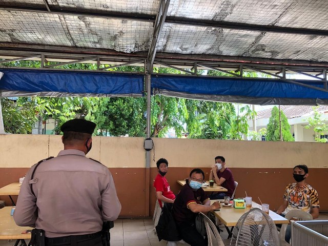 Sat Sabhara Polresta Barelang Rutin Patroli Imbau Masyarakat Cegah Covid-19