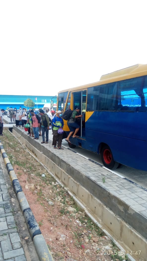 Hasil Tes Swab 19 Warga Taman Raya, Negatif