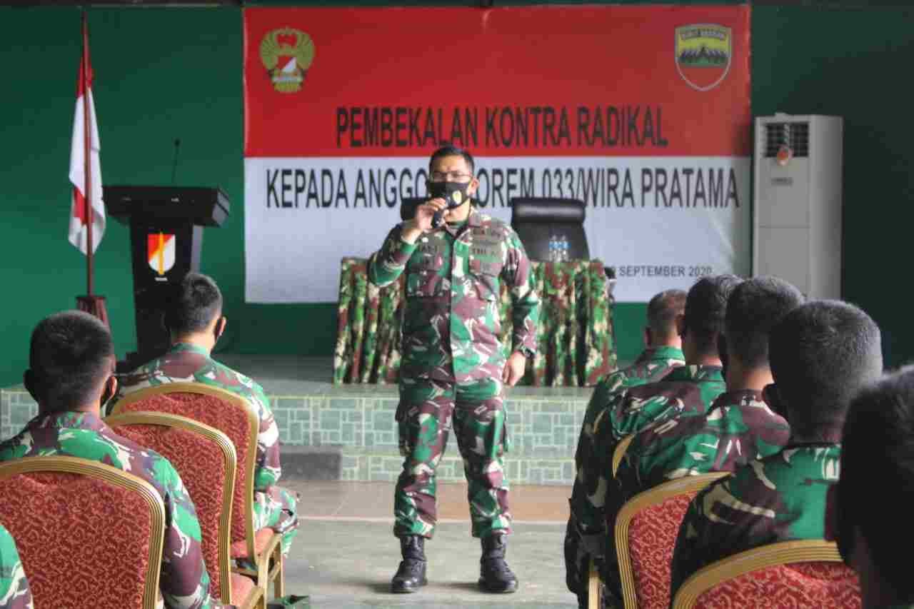 Tim Sintelad Berikan Pembekalan Binkom kepada Prajurit Korem 033 WP di Yonif RK 136/TS Batam, Tangkal Paham Radikalisme