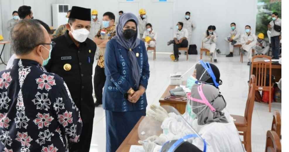 Gubernur Kepri Kunjungi Vaksinasi Massal Karyawan PT BAI