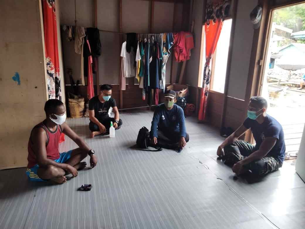 Dan Posal Memperuk dan Satgas Covid-19 Desa Munjan Lakukan Penyuluhan Bagi Warga yang Baru Tiba dari Luar Daerah