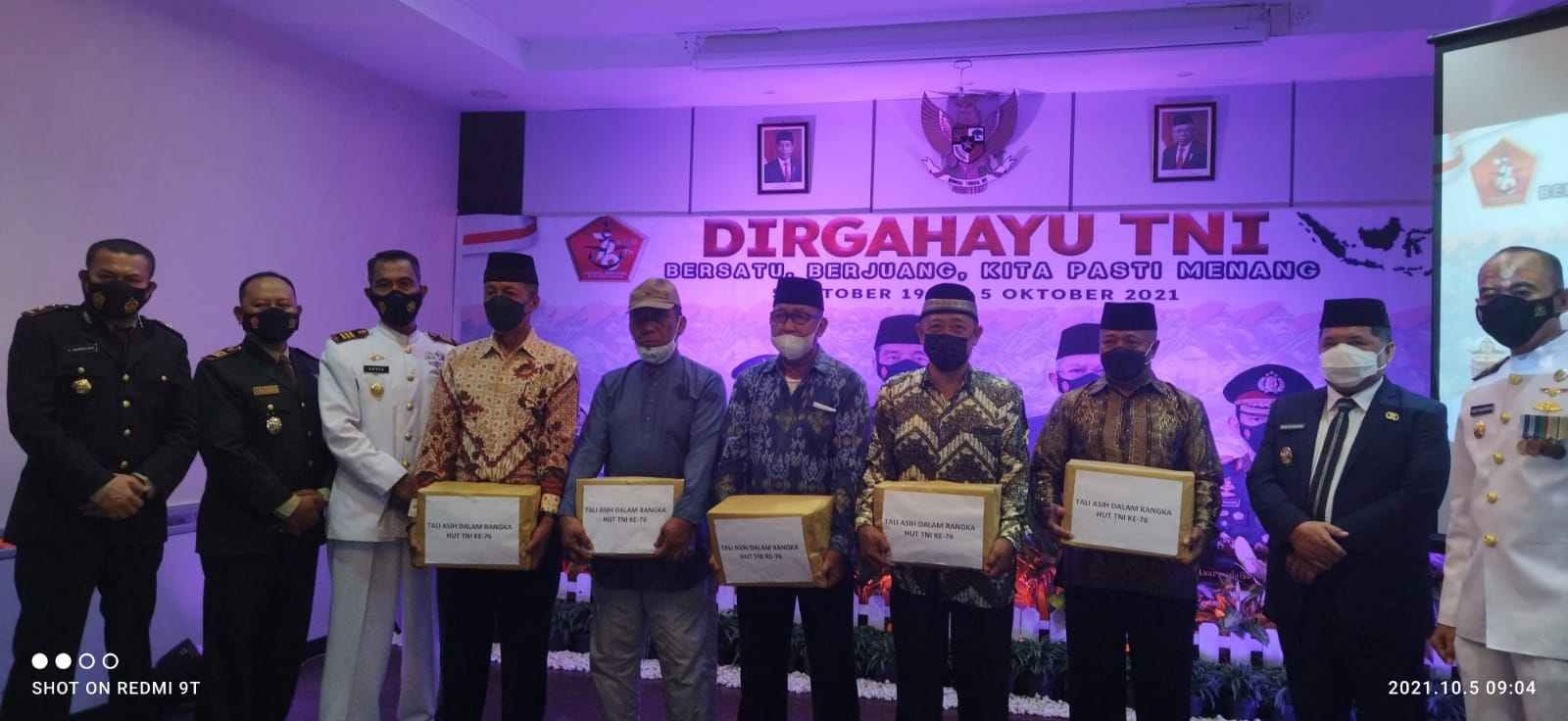 HUT TNI ke-76, Ikuti Upacara Istana Bogor Secara Virtual di Mako Lanal Tarempa 