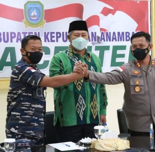 Aktif Berperan Penangangan Covid-19, Danlanal Tarempa Terima Penghargaan dari Gubernur Kepri