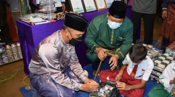 Bupati Anambas Tinjau Pos Ecobrick di Kute Siantan 
