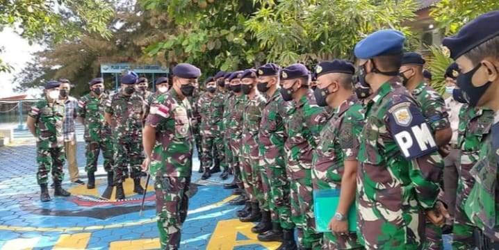 Danlanal Tarempa Cek Kesiapan Prajurit, Yovan: Prajurit Harus Siap dan Jeli Situasi di Lapangan