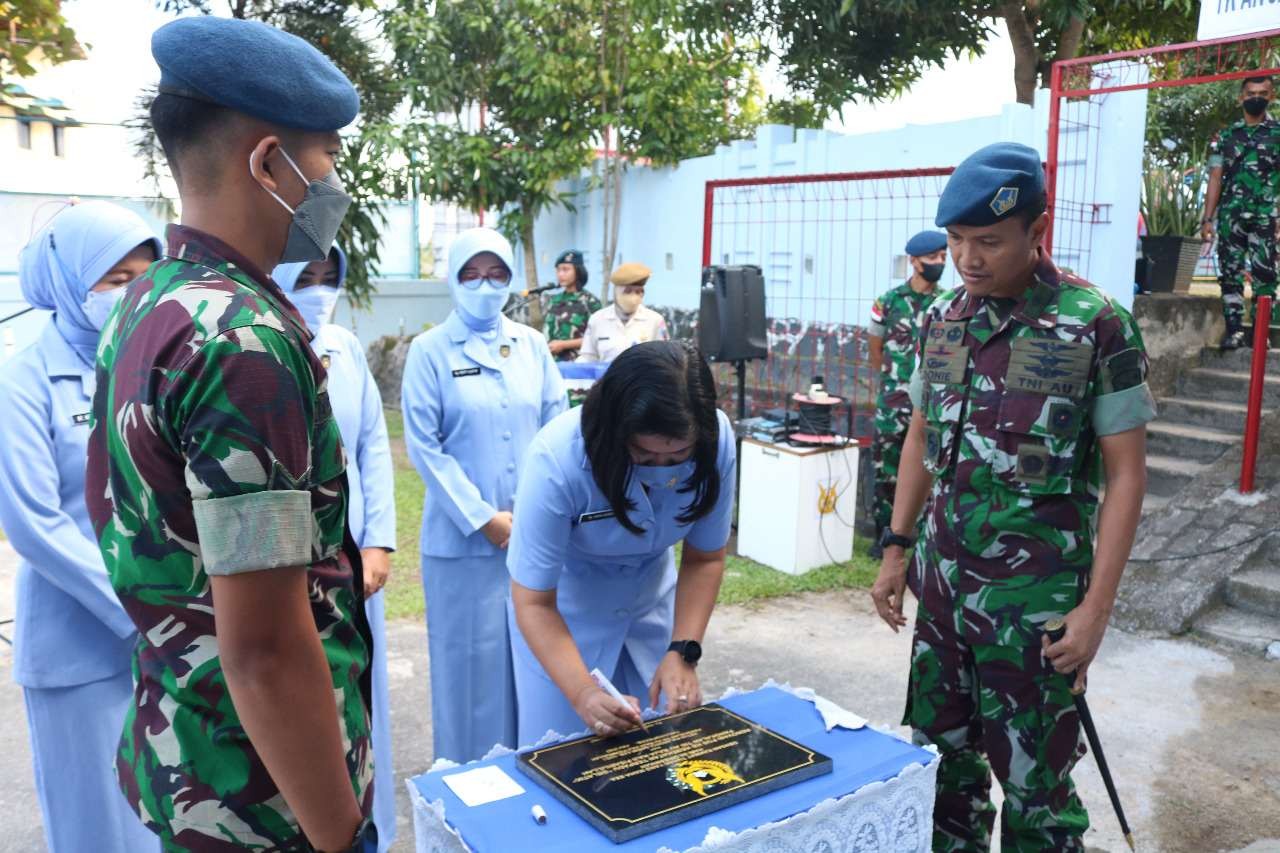 Gedung Pos KB Terpadu Gelatik dan Pojok Keterampilan Lanud RHF Diresmikan