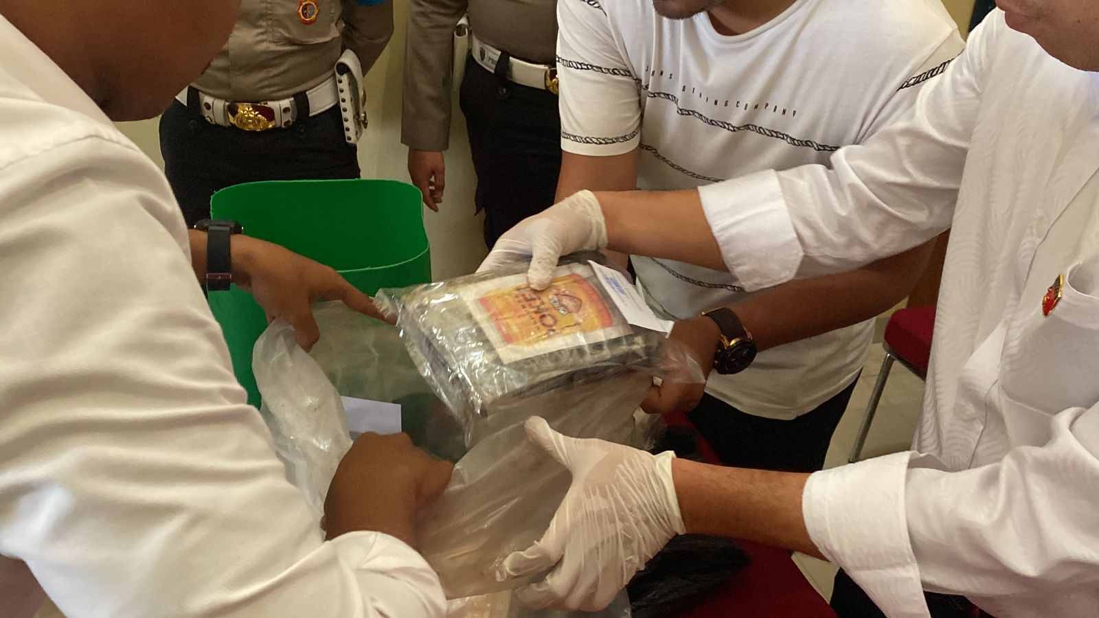 Kembali Ditemukan Kokain Seberat 8.832,1 Gram Tanpa Pemilik di Jemaja Anambas