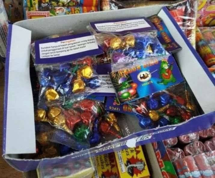 Lebaran Masih Lama Namun Penjual Petasan Mulai Ramai di Anambas