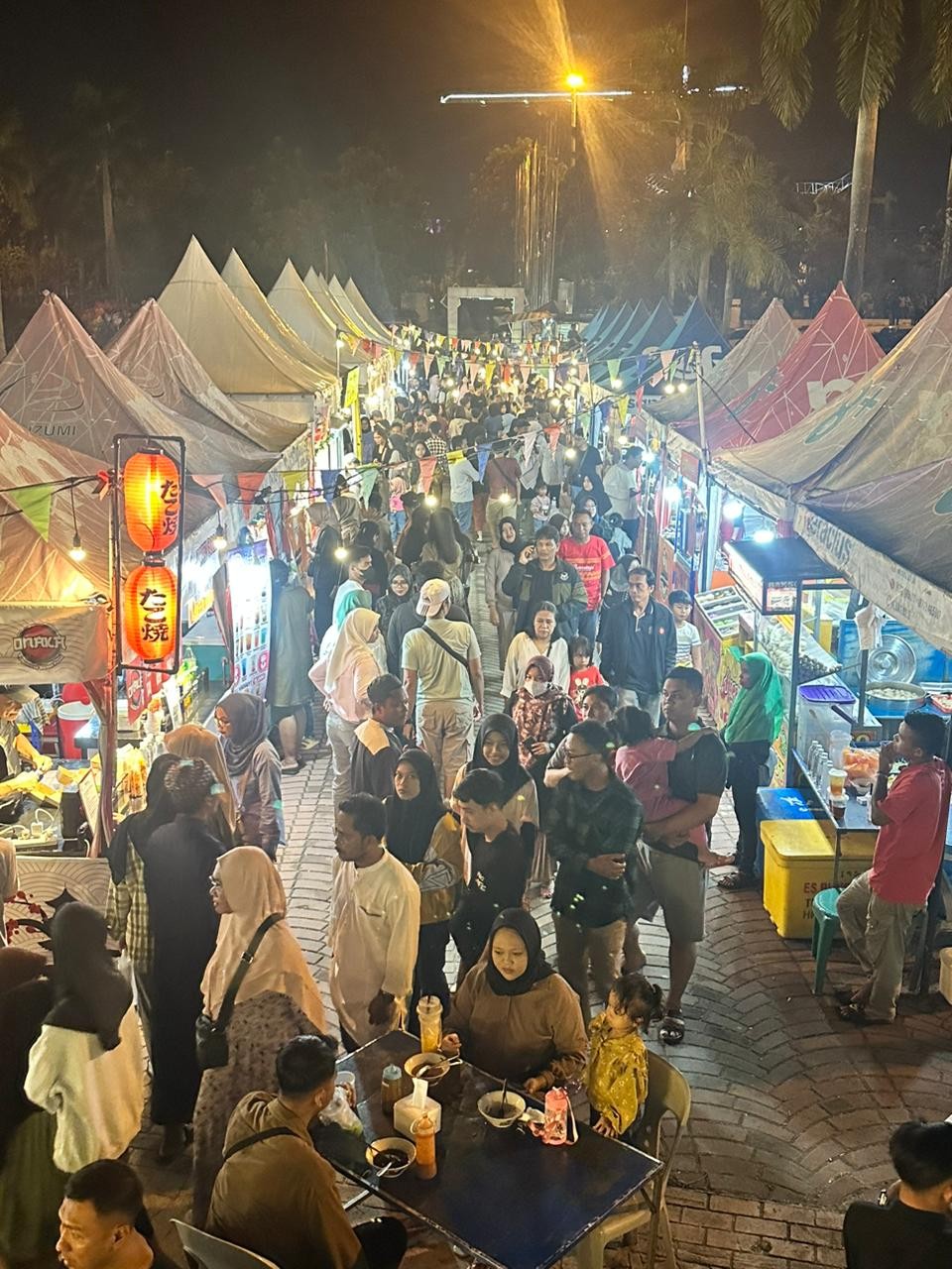 Wisatawan Ramai-ramai Serbu Bazar Festival 5 Pekan Heboh bertajuk Museum Date di Batam