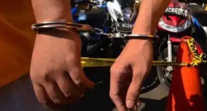 Dua Pencuri Mesin Jahit Dibekuk Polisi