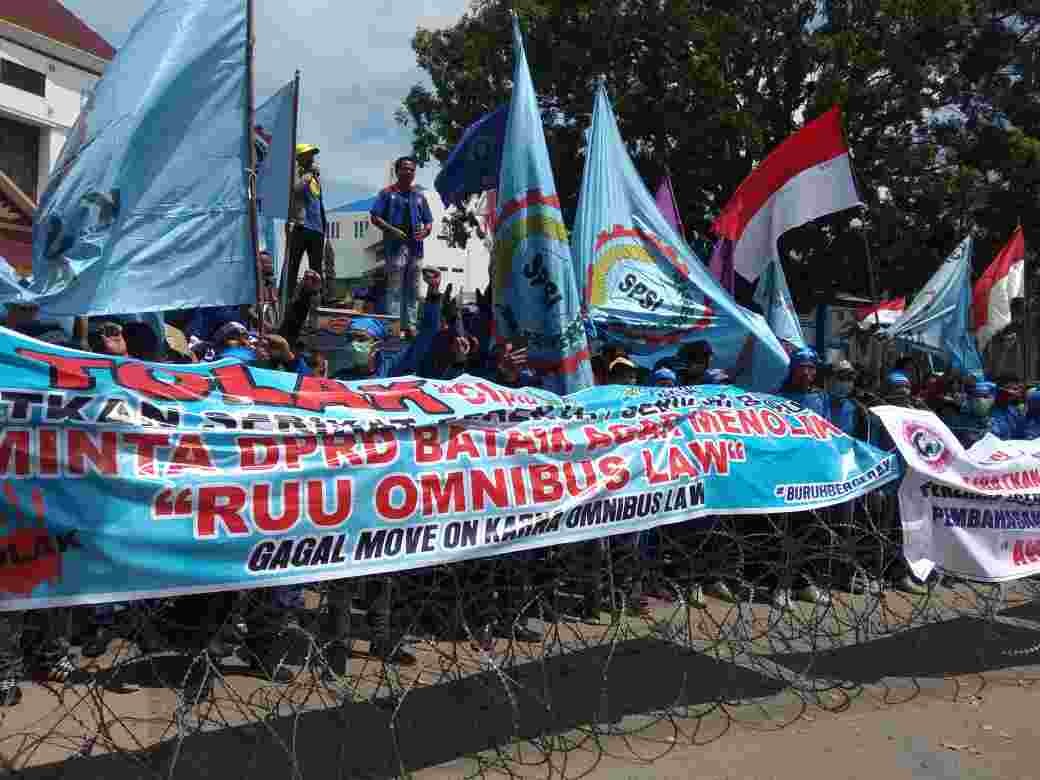 Polresta Barelang Turunkan 275 Personil, Amankan Unjuk Rasa Buruh Dalam Aksi Tolak RUU Omnibus Law
