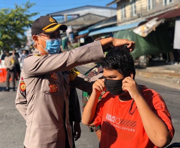 Gelar Apel Pembagian Masker Serentak dan Gelorakan Budaya 3M, Lima Titik di Bintan Jadi Sasaran Polres Bintan, TNI dan Forkopimda