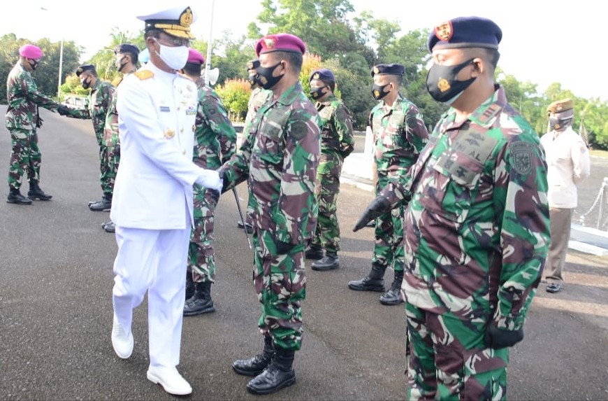 13 Perwira dan 8 PNS Lantamal IV Tanjungpinang, Naik Pangkat