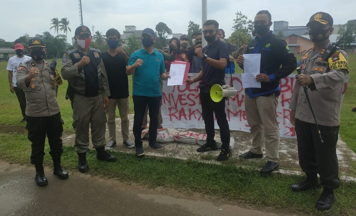 Sampaikan Pendapat RUU Omnibus Law Ciptaker, Polres Lingga Lakukan Pengamanan Unras APML Lingga