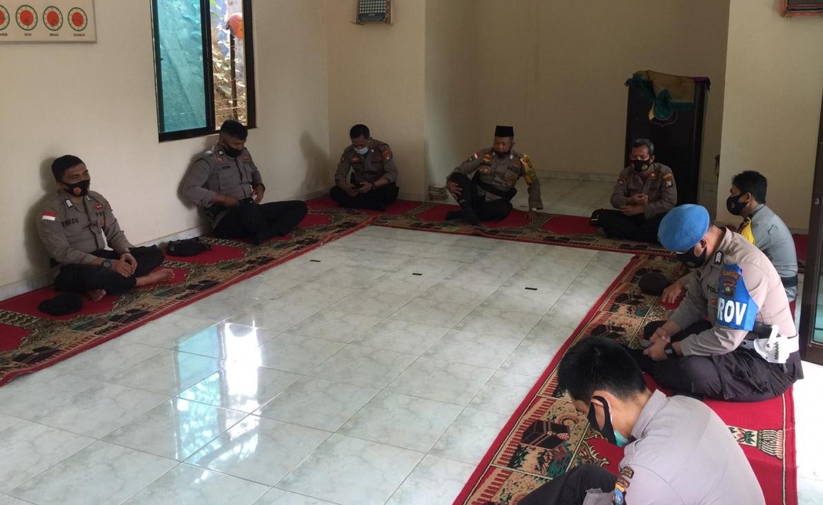 Tingkatkan Keimanan dan Ketaqwaan Anggota, Polsek Batu Ampar Gelar Binrohtal Personel