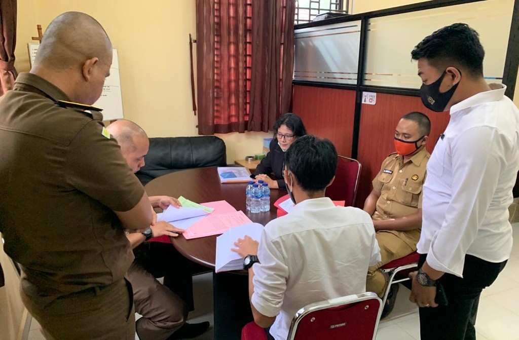 Sat Reskrim Polres Lingga Serahkan Satu Tersangka Lainnya, Kasus Korupsi BLUD RSUD Dabo Singkep