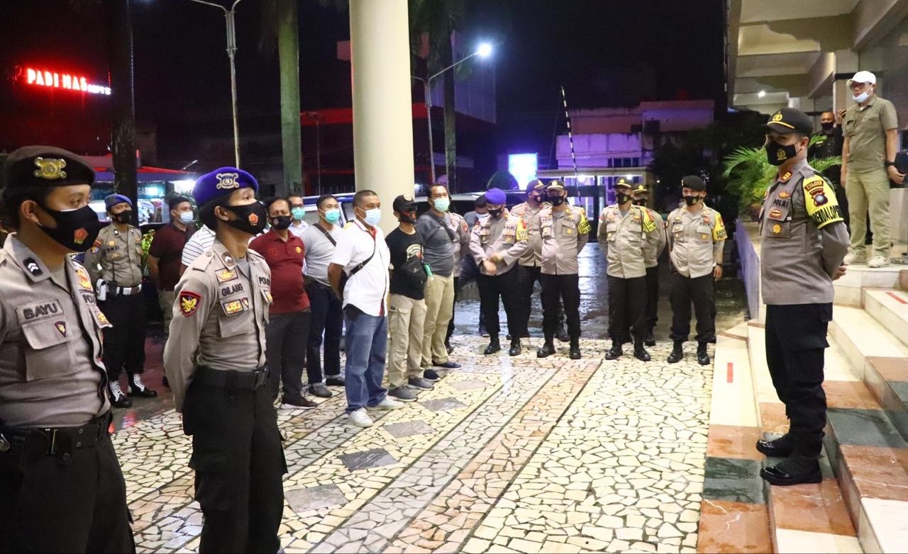Kapolres Karimun Bersama Danlanal TBK Tinjau Langsung Keamanan Debat Publik
