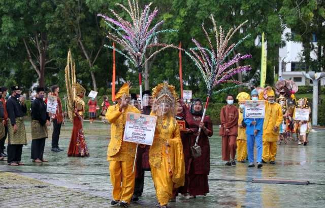 Hari Jadi Kota Batam ke 191 Dimeriahkan Pawai Budaya dari Paguyuban di Batam