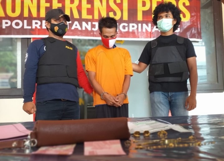 Curi Dompet dan Perhiasan Emas, Pria di Tanjungpinang Diringkus Polisi