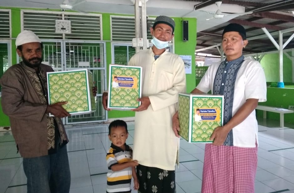 Bentuk Kepedulian, BKDI Serahkan Bingkisan Ramadan kepada Imam Masjid dan Marbot