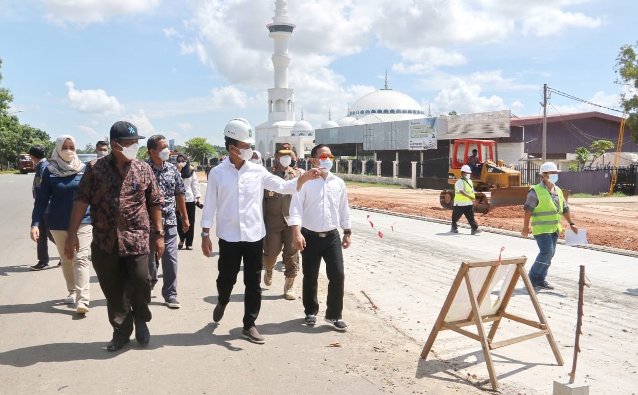 Jalan di Depan Masjid Sultan Ditata, Rudi: Akan Dibangun Lima Jalur