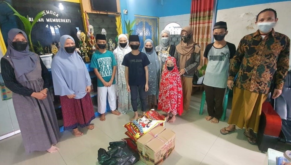 Jalasenastri Cabang 5 PG Puspenerbal Lanudal Tanjungpinang Berbagi dengan Anak Panti Asuhan