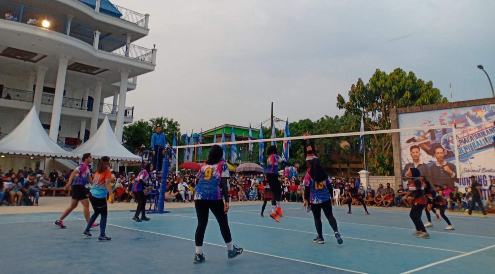 Pikori BP Batam Melaju ke Semifinal Taklukkan Tim Faruk JR di Volleyball Srikandi Cup 2021