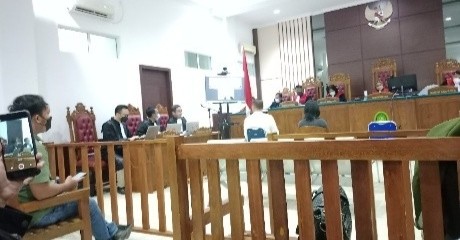 Dugaan Korupsi Cukai Rokok dan Mikol Apri Sujadi, Nama Pengusaha Jonghua Disebut di Persidangan