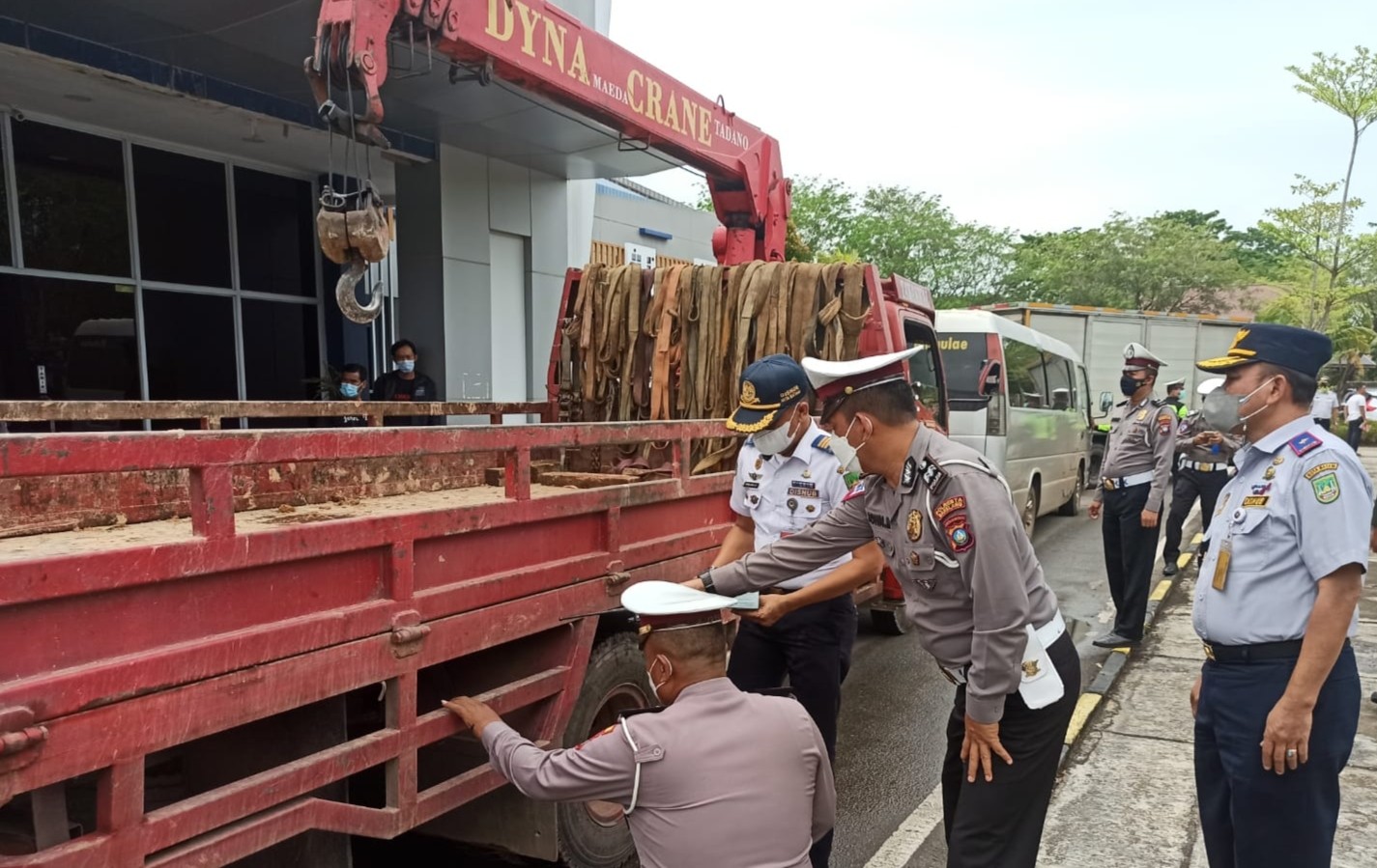 Tim Gabungan di Batam Tindak 24 Kendaraan ODOL