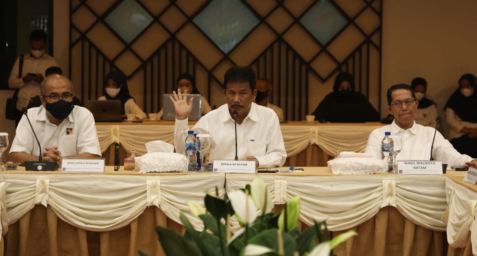 Batam akan Dihiasi Ribuan Pohon Jati Emas