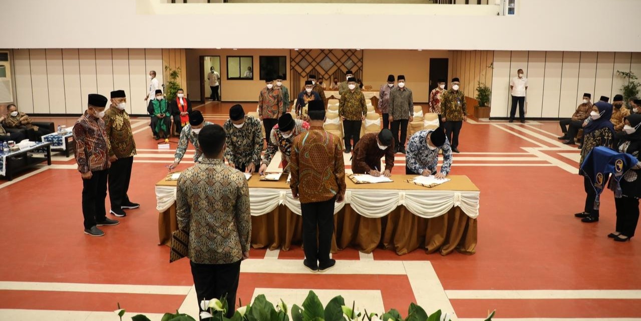 Kepala BP Batam Lantik 15 Pejabat Struktural Badan Usaha Bandar Udara dan Pelabuhan
