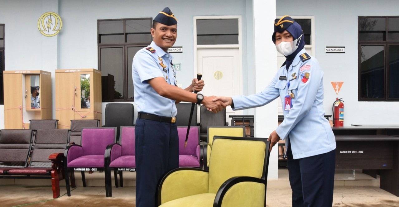 Program Kerja Skala Prioritas, Danlanud Donie Serahkan Kazenering Alat Kantor Dinas Logistik dan Mess