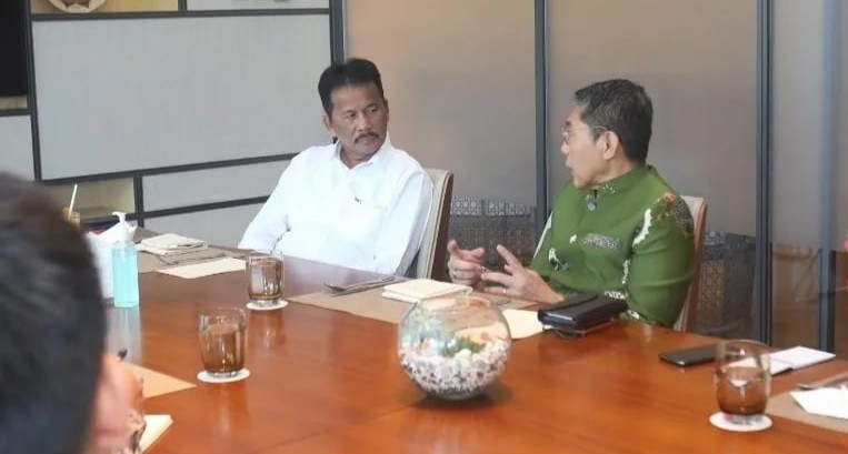 Ini Isi Perbincangan Rudi dan Menlu Singapura saat Bertemu di Batam