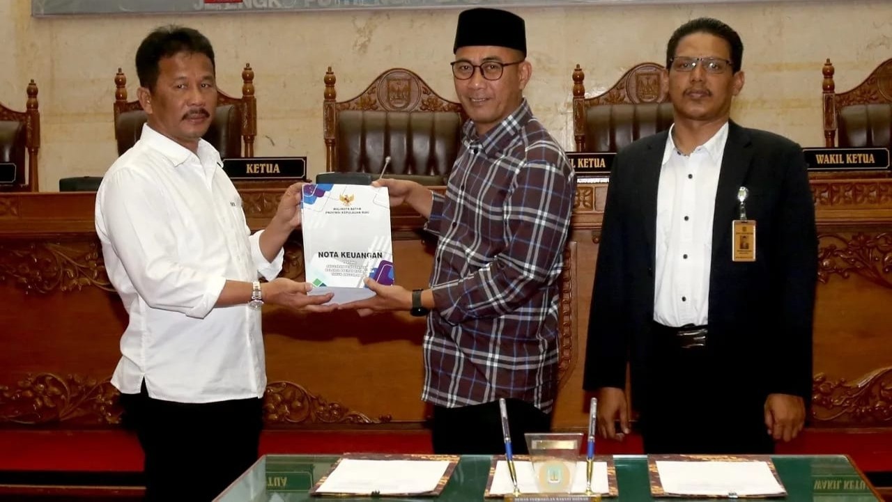 Rudi Jelaskan Ranperda APBD Batam dan Nota Keuangan Tahun 2023