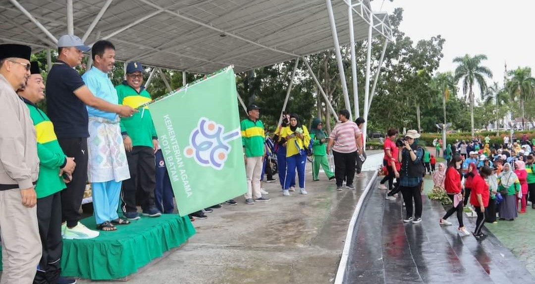 Lepas Peserta Jalan Santai Toleransi 2022, Wali Kota Rudi: Jaga Selalu Kerukunan