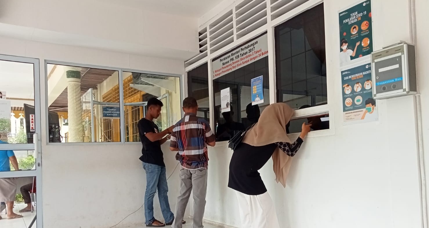 Warga Pertanyakan Aturan Pembelian Tiket Pelni