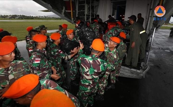 Kepala BNPB dan Tim Basarnas Tiba di Ranai, Datang Pakai Pesawat Hercules