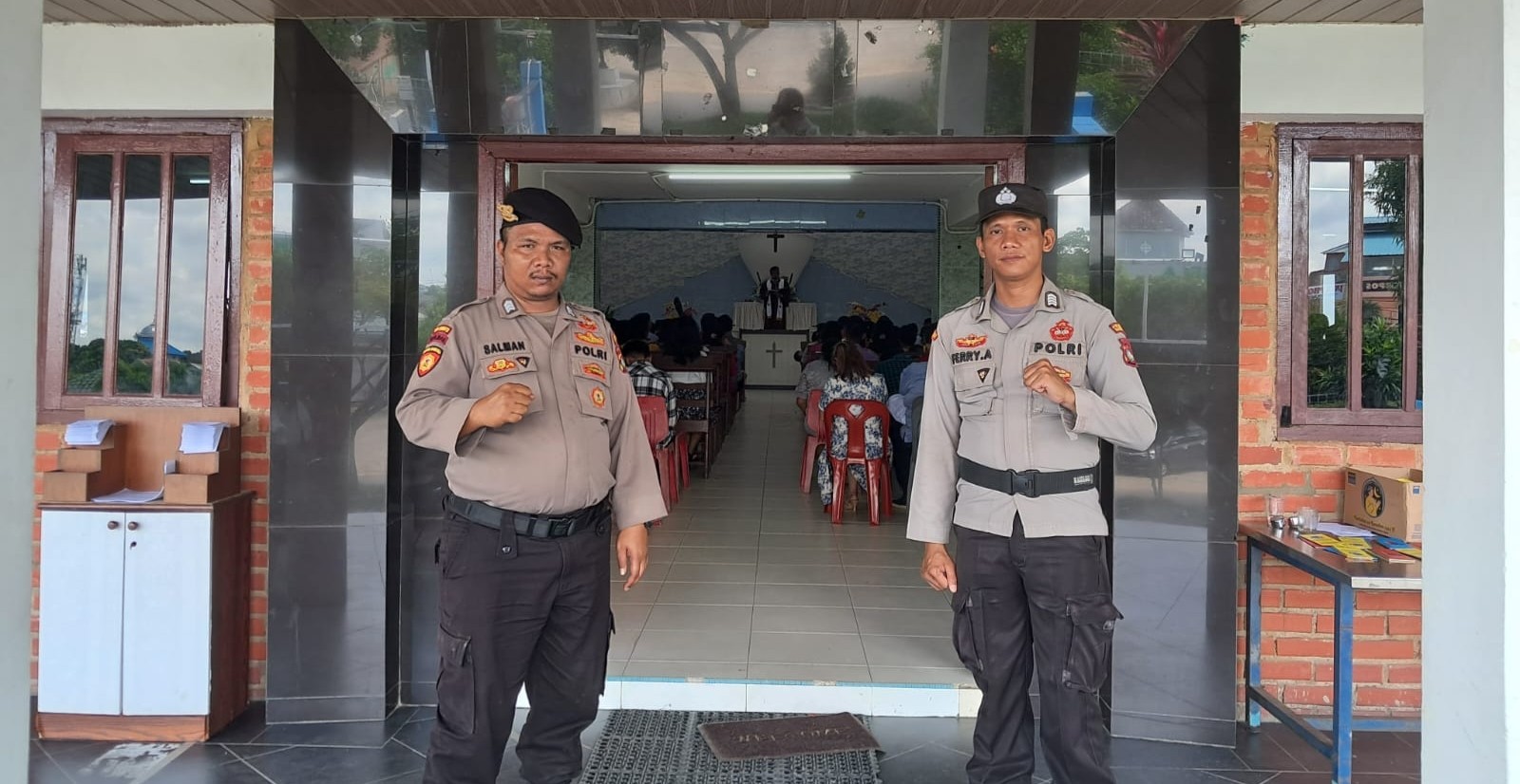 Amankan Ibadah Paskah, Polisi Jaga Ketat 6 Gereja di Bengkong, Kapolsek Rizqy: Semua Jemaat Diperiksa