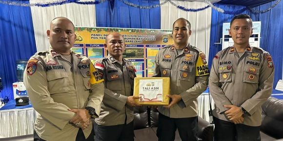 Penyemangat untuk Anggota, Kapolsek Batuampar Berikan Tali Asih di Pospam dan Posyan Terpadu Nataru