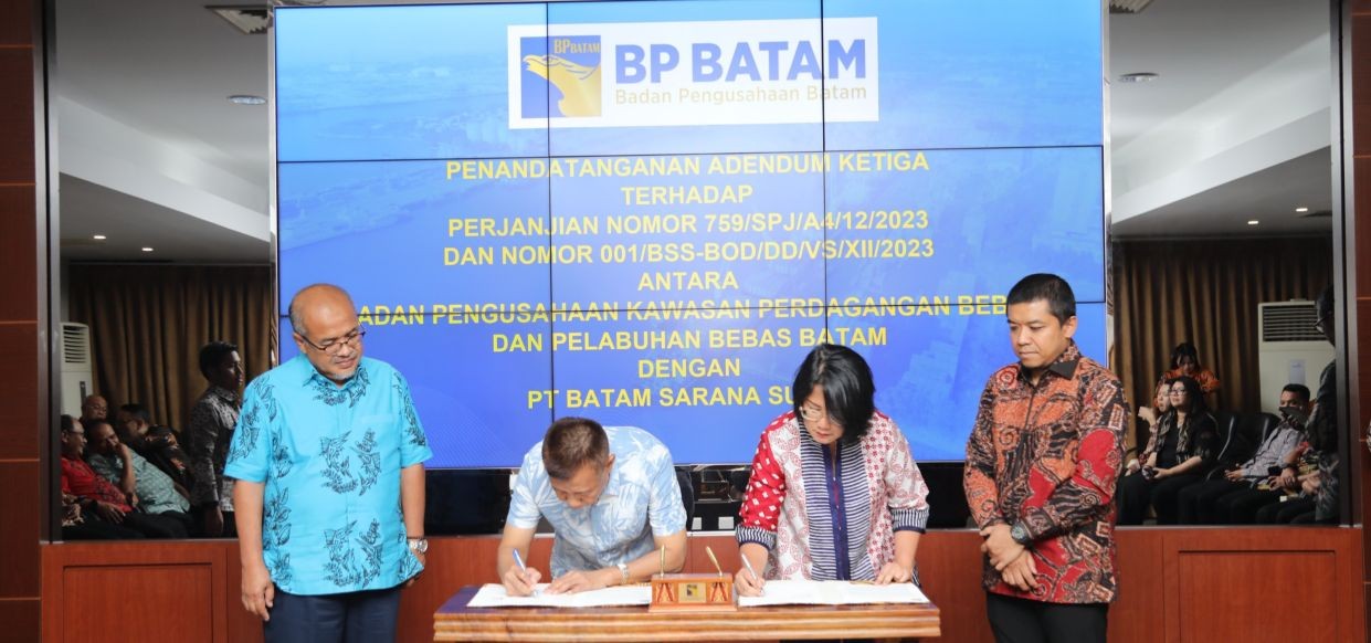BP Batam-PT BSS Perkuat Perjanjian Kerja Sama PLTS Terapung