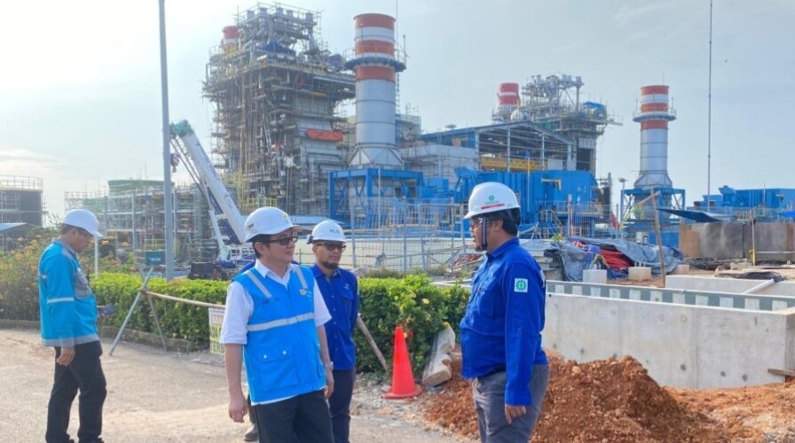 Direksi dan Komisaris PLN Batam Turun Langsung Pastikan Keandalan Listrik selama Perayaan Waisak di Batam