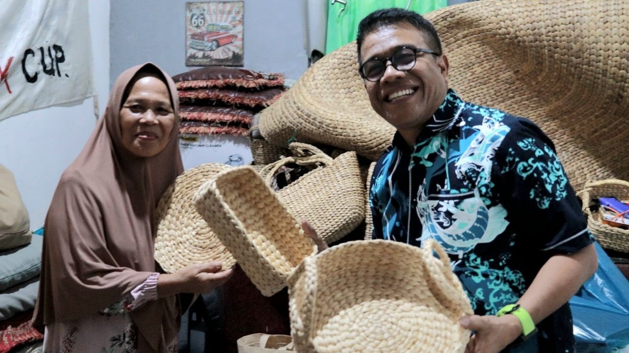 Seeracraft Batam: Olah Limbah Eceng Gondok Jadi Produk Kerajinan Bernilai Tinggi