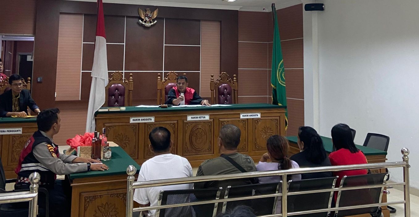 Polda Kepri Sita 57 Botol Miras dan 12 Minol, 9 Penjual Disanksi Tipiring