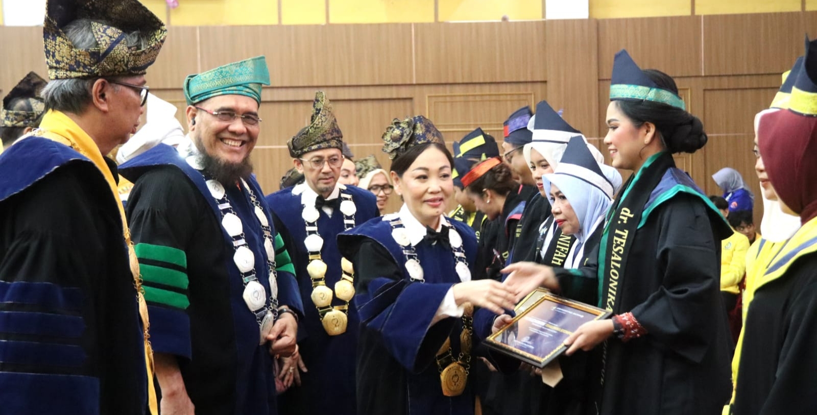 Universitas Batam Wisuda 724 Mahasiswa S-2 Kedokteran, Farmasi hingga S-1 Akuntansi